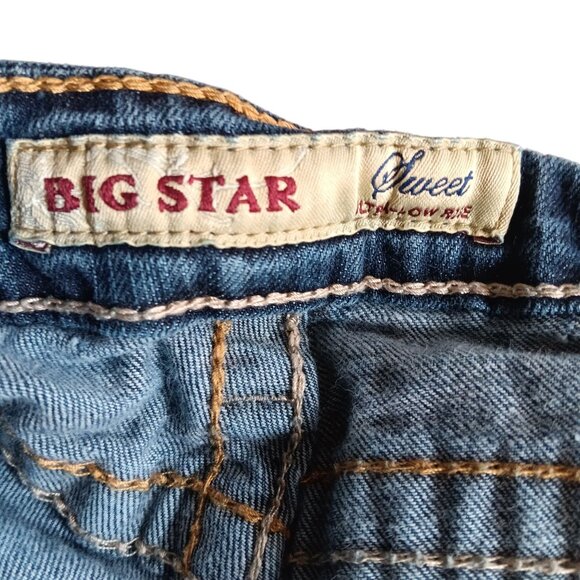 Big Star Sweet Low Rise Womens Blue Denim Jeans Size 28 Embroidered Back Pockets - Picture 4 of 5